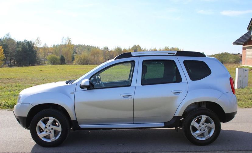 Dacia Duster 2010 бензин 1.6 Передній привод