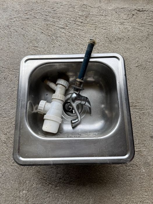 Pedras banca e pia inox c/torneira