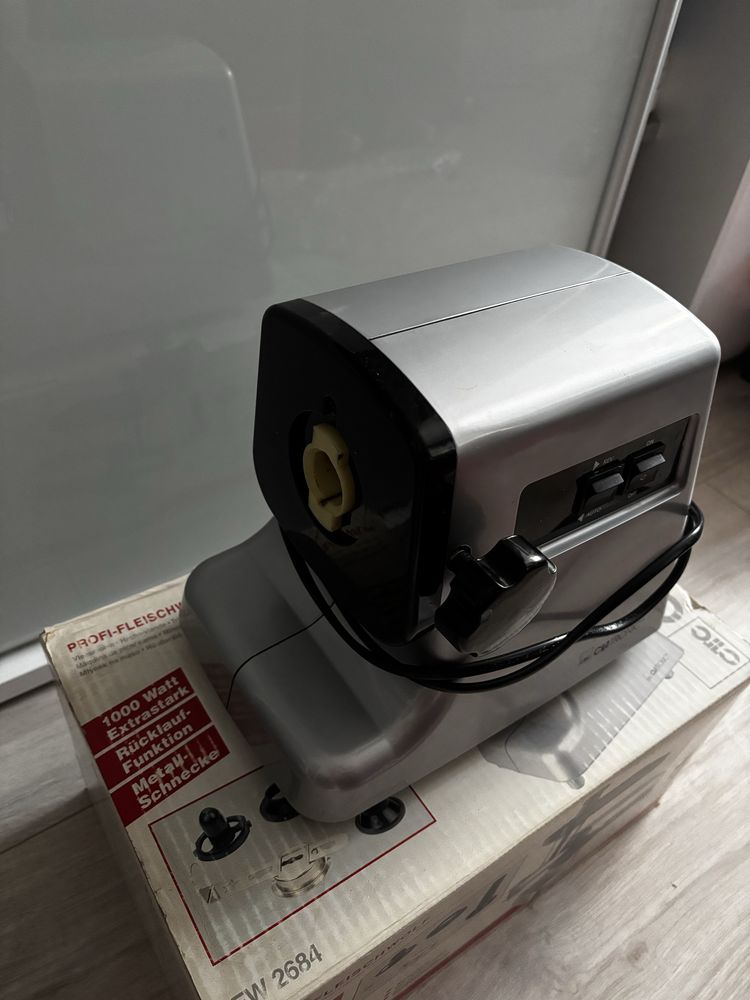 maszynka do mielenia mięsa, model FW 2684.