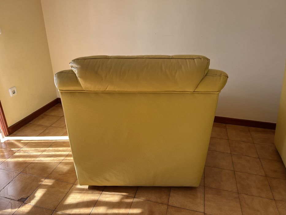 Sofá + 2 Cadeirões