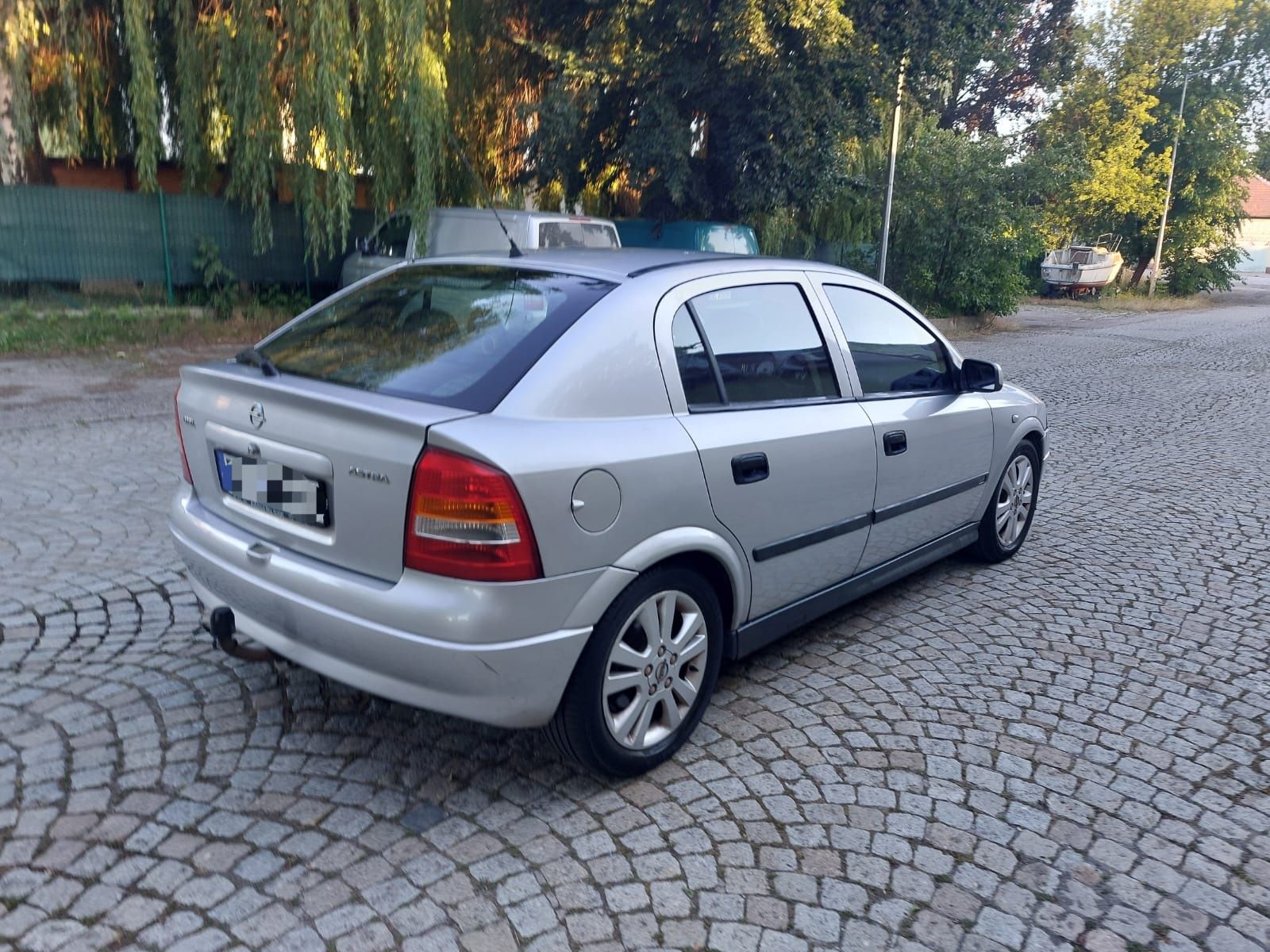 Opel Astra GTC 2.2 16V