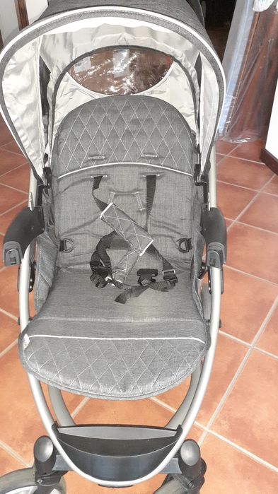 Carrinho de bebé trio