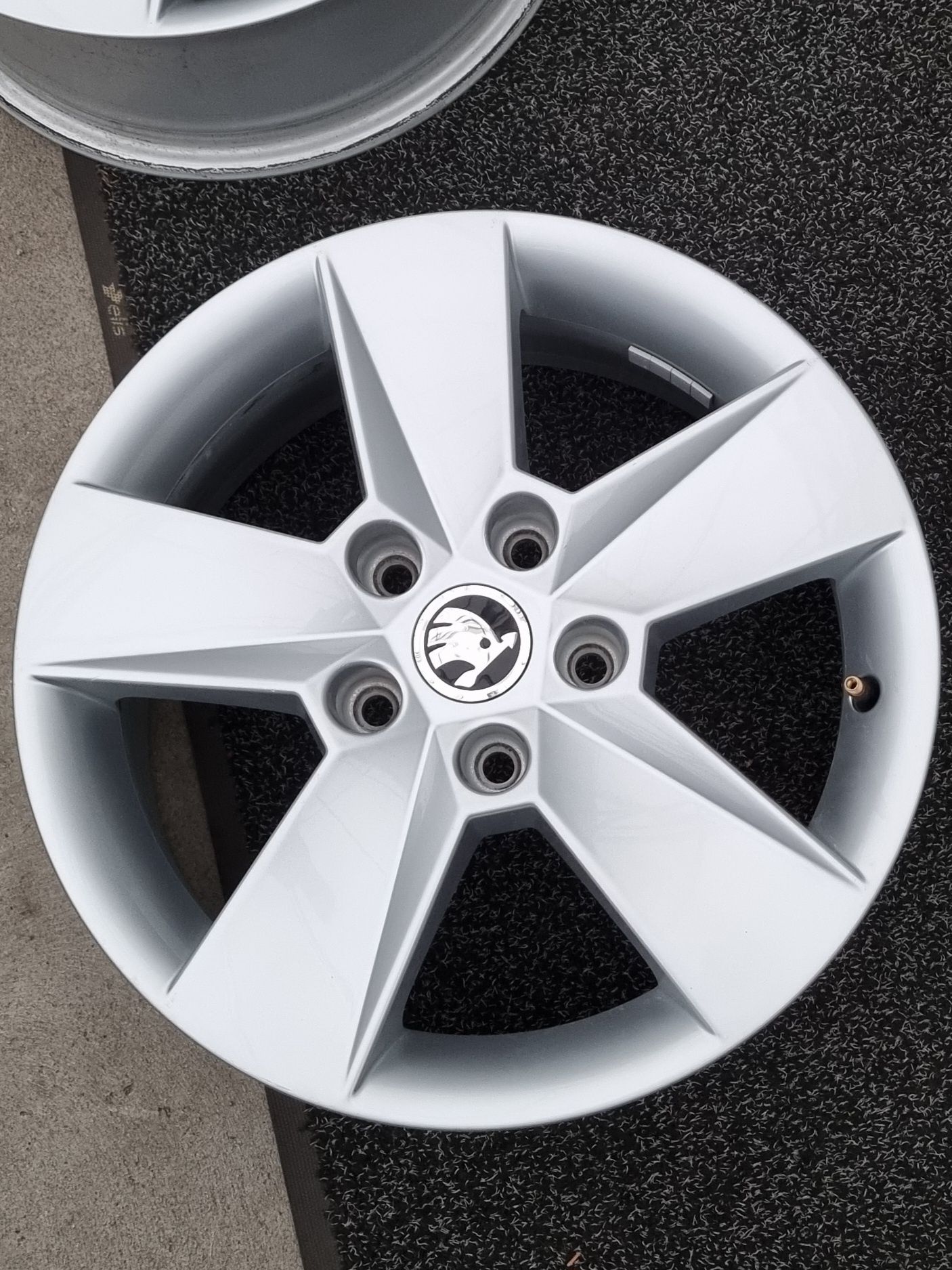 Felgi Alu 16" Skoda Octavia III 3 IV 4 II 2 5x112 SuperStan Oryginalne