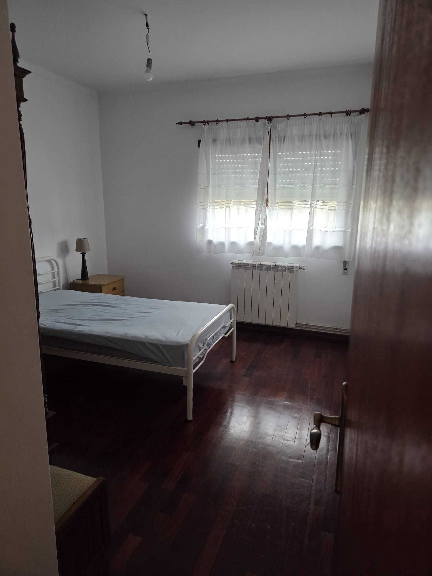 Arrenda-se Quartos em Leiria  a estudantes / estagiários