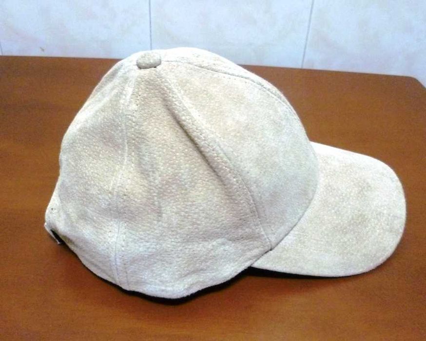 Boné / Chapéu em Pele marca Bausch & Lomb