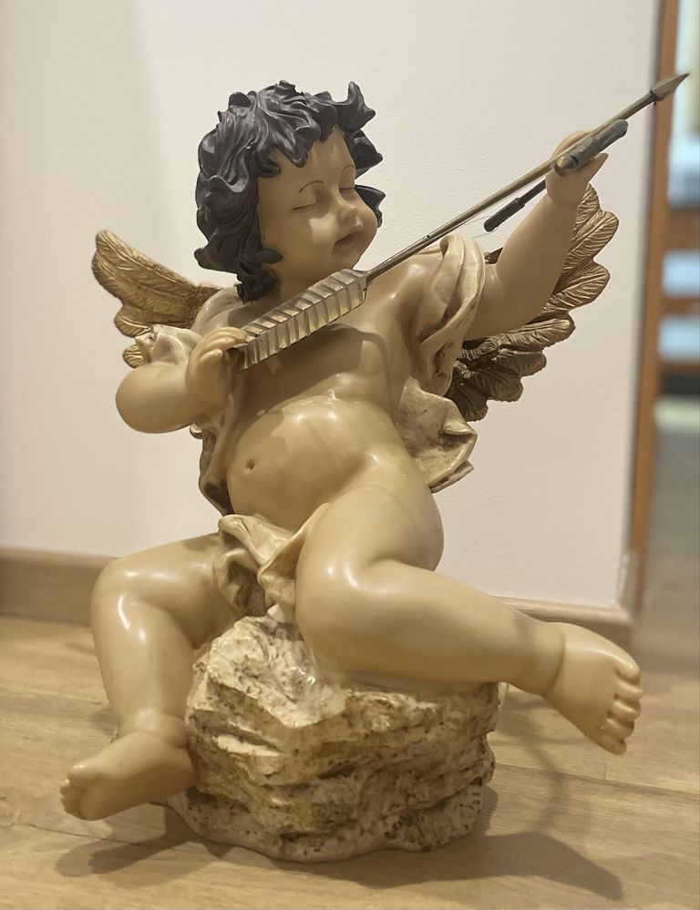 Peça em porcelana