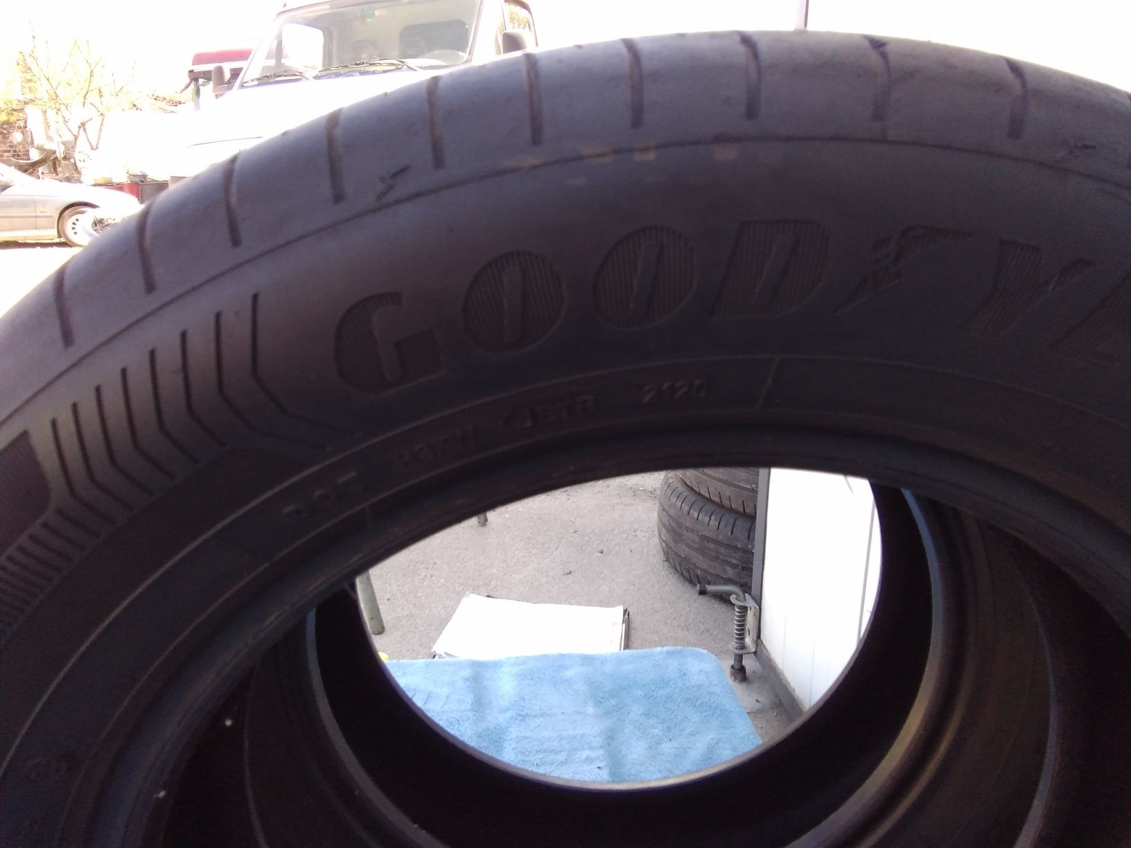 Goodyear Effient Grip 205/60/16 nr.201