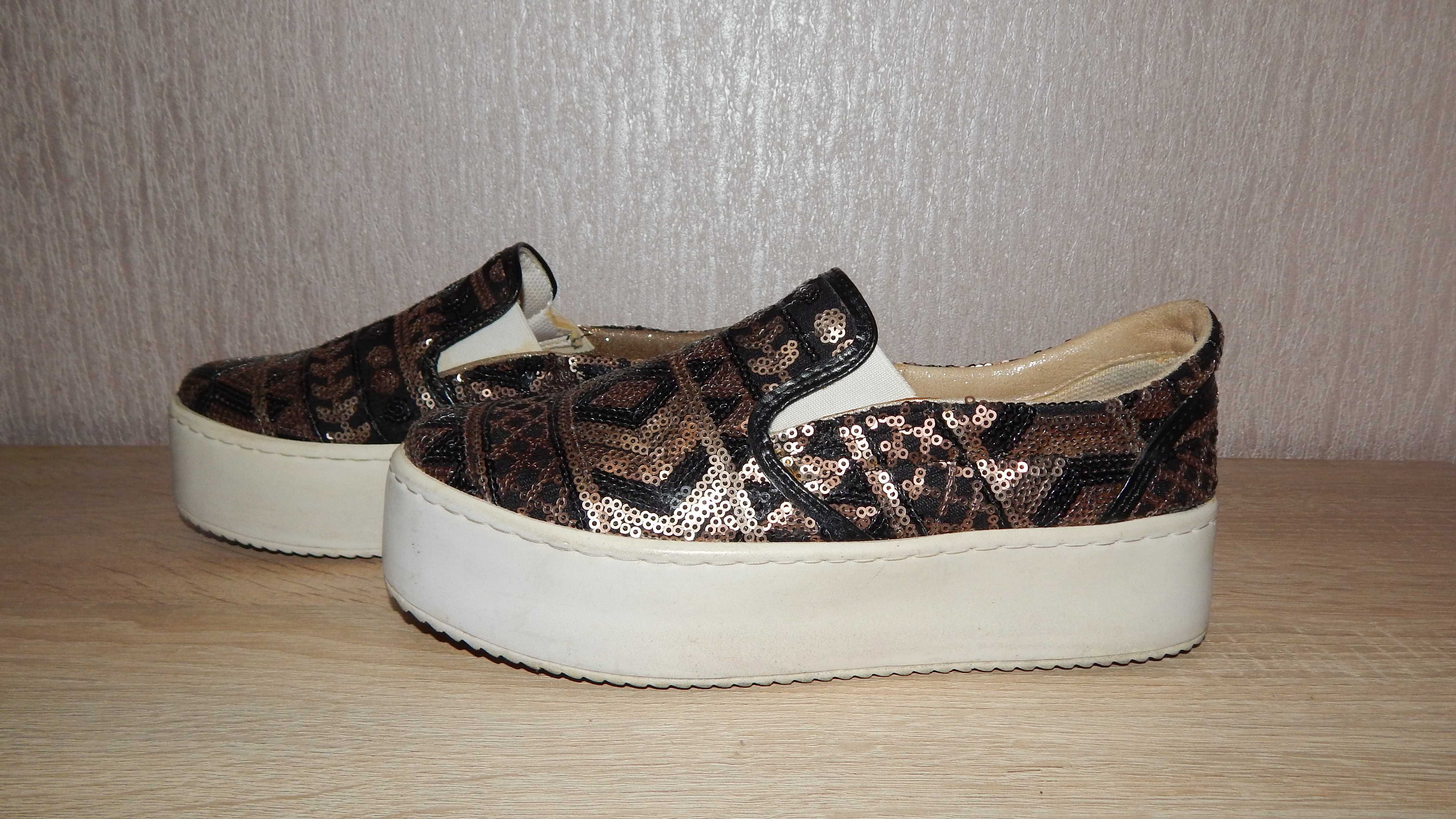 Cлипоны, сникерсы, мокасины