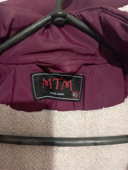 Зимова куртка на дівчинку