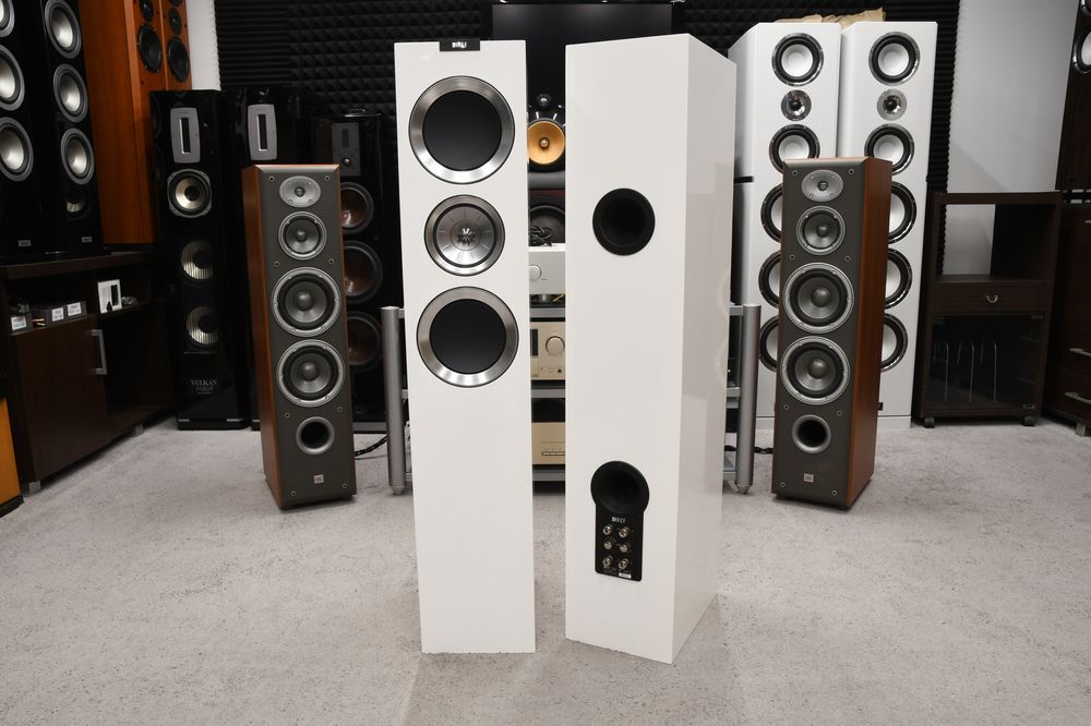 Kolumny podłogowe stereo KEF R700 białe w perfekcyjnym stanie!