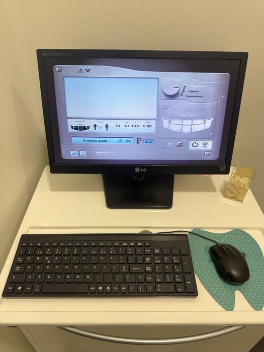 Ortopantomógrafo Kodak Carestream 8000