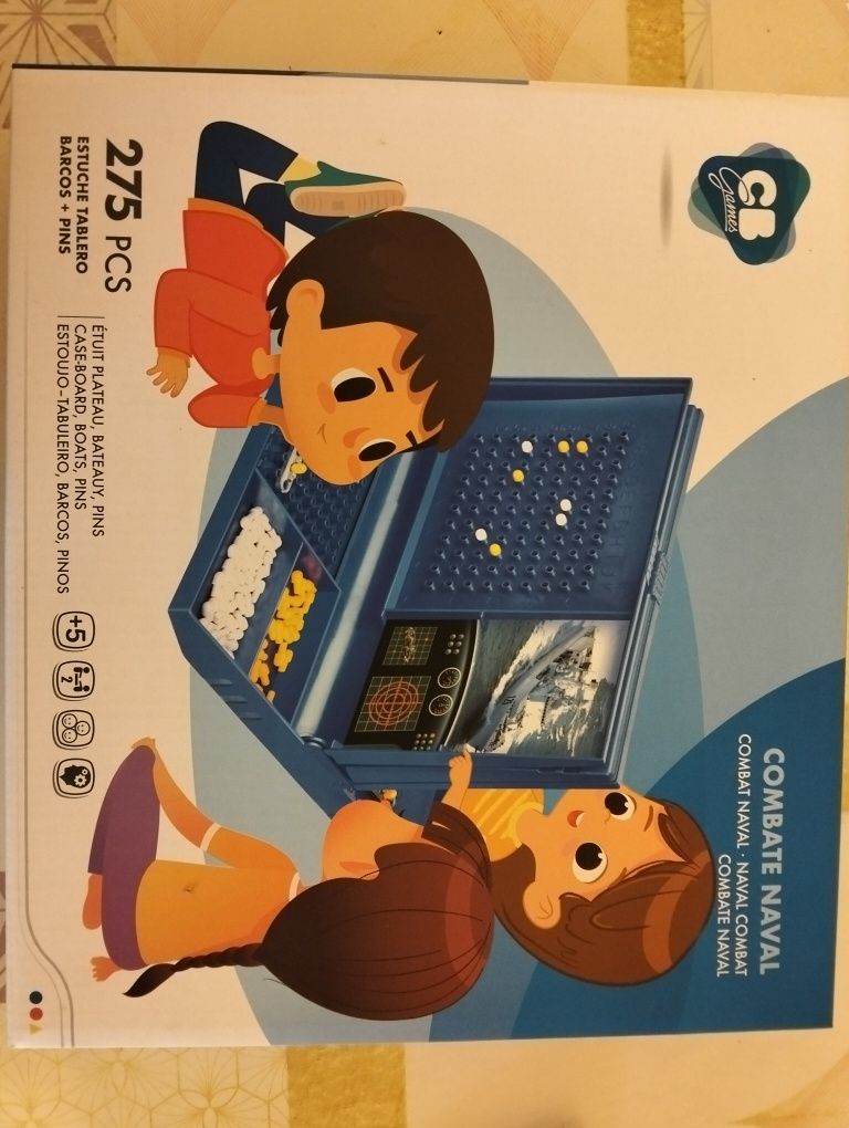 Jogo quem é quem e combate naval