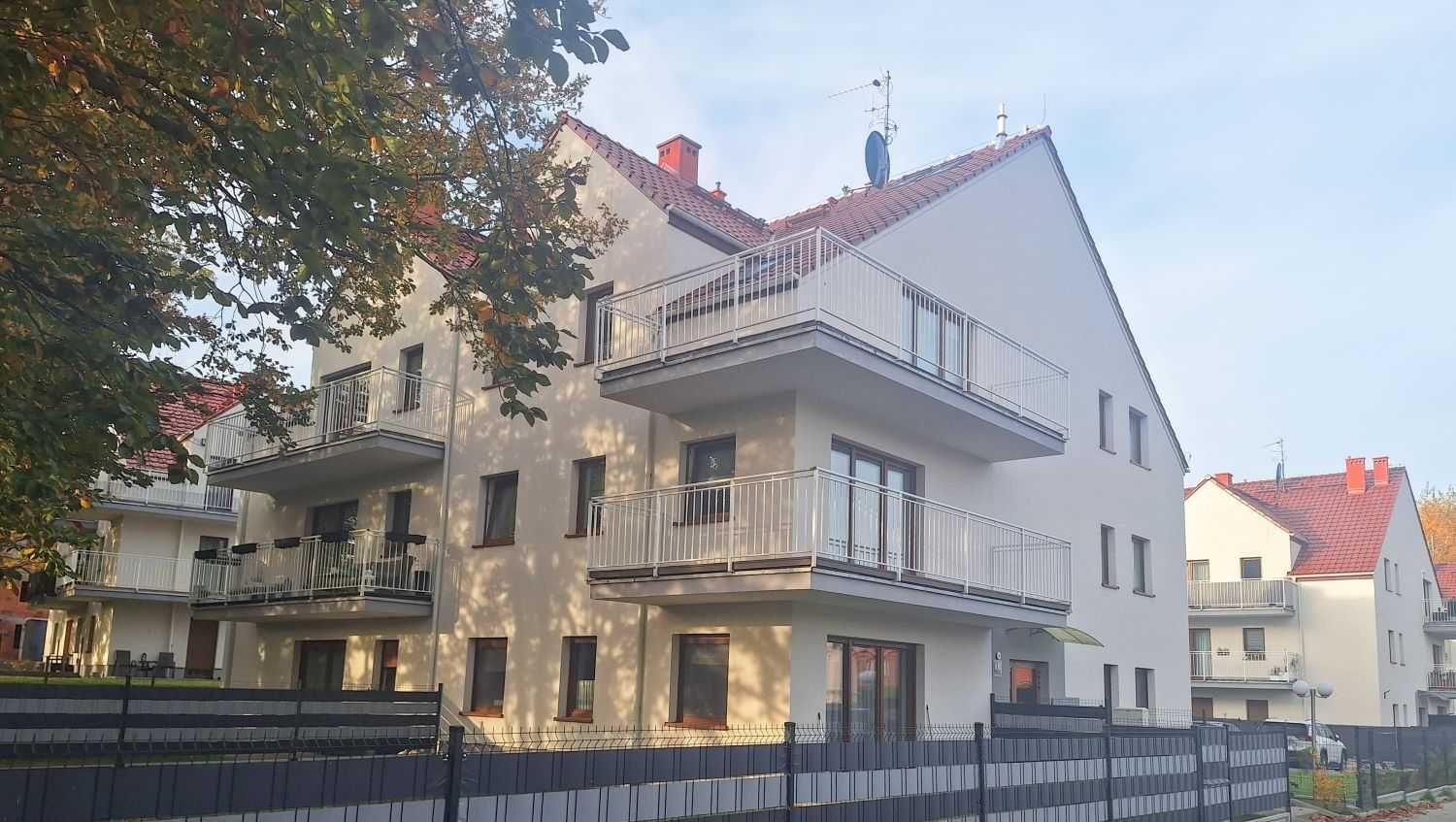 Środa Śląska/blisko basenu, nowe, wysoki standard, duży balkon!