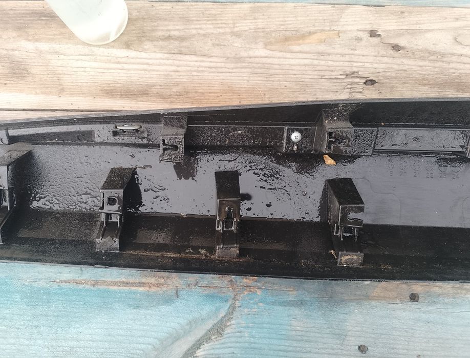 Накладки передні праві двері Nissan Rogue 2021-2024 t33