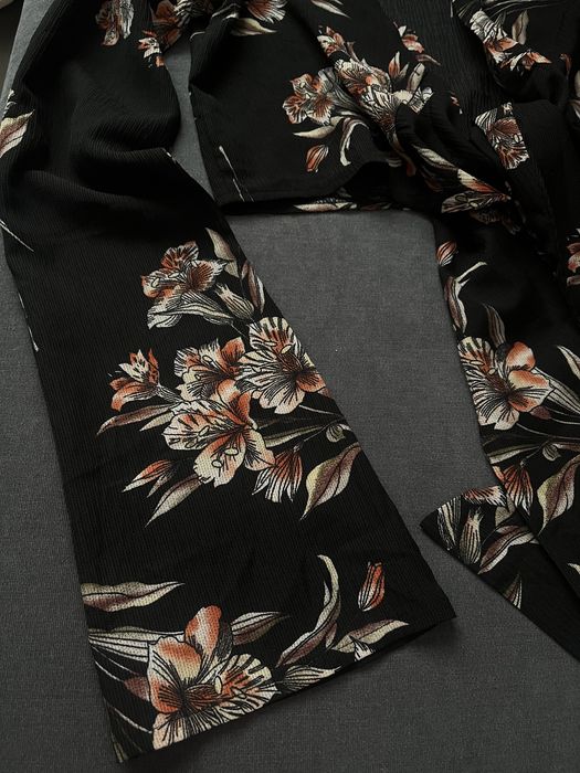 Накидка з квітковим розписом