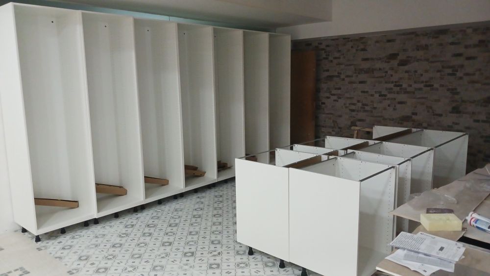 Montador de Móveis Serviços rápidos e Instalações