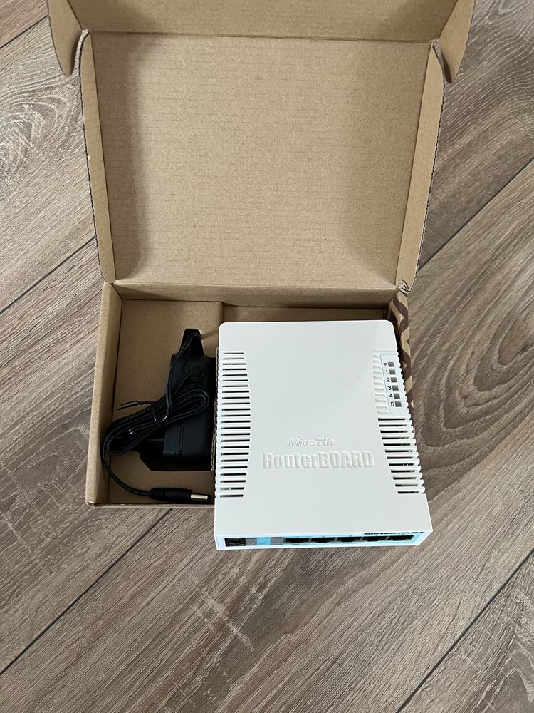 Router MikroTik RB951G-2HnD