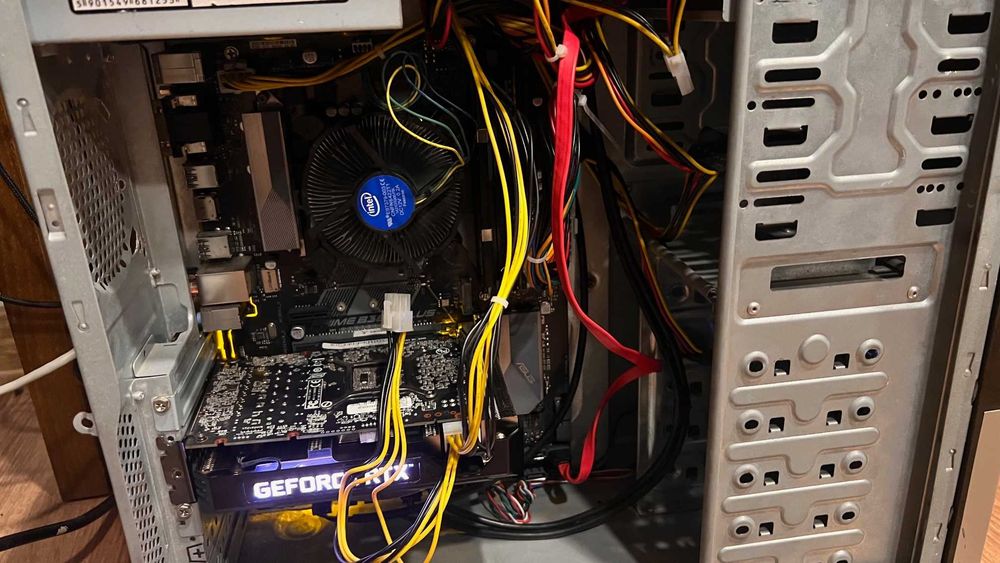 Komputer Intel i5 9400F/ RTX 3060 12GB/ 16GB DDR4/ 1TB SSD