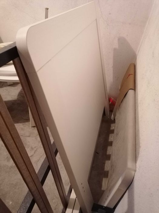 Cama branca individual