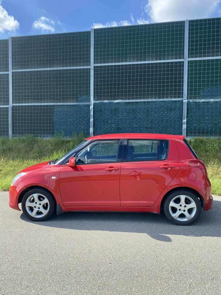 Suzuki Swift 2005 1.5 benzyna