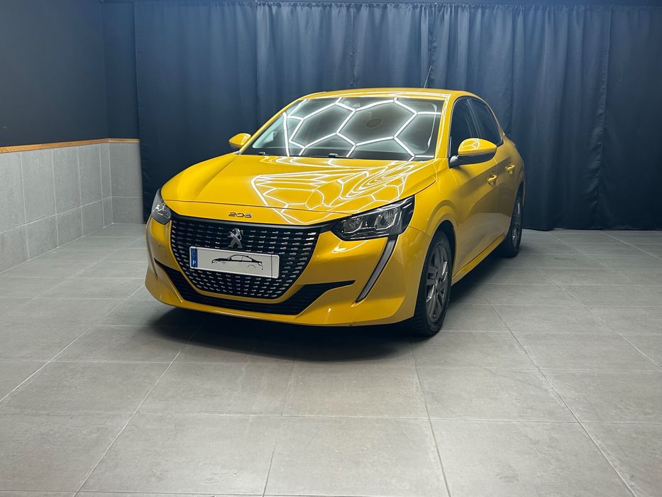 Peugeot 208 full extras