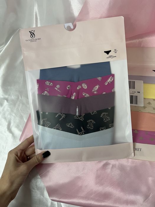 Набір трусиків Victoria’s Secret стірнги cheeky xs, s, m