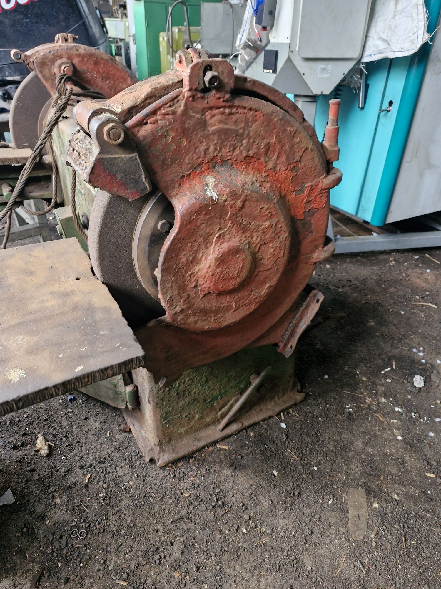 3м636 станок обдирочно шлифовальный (точило  диам 600)