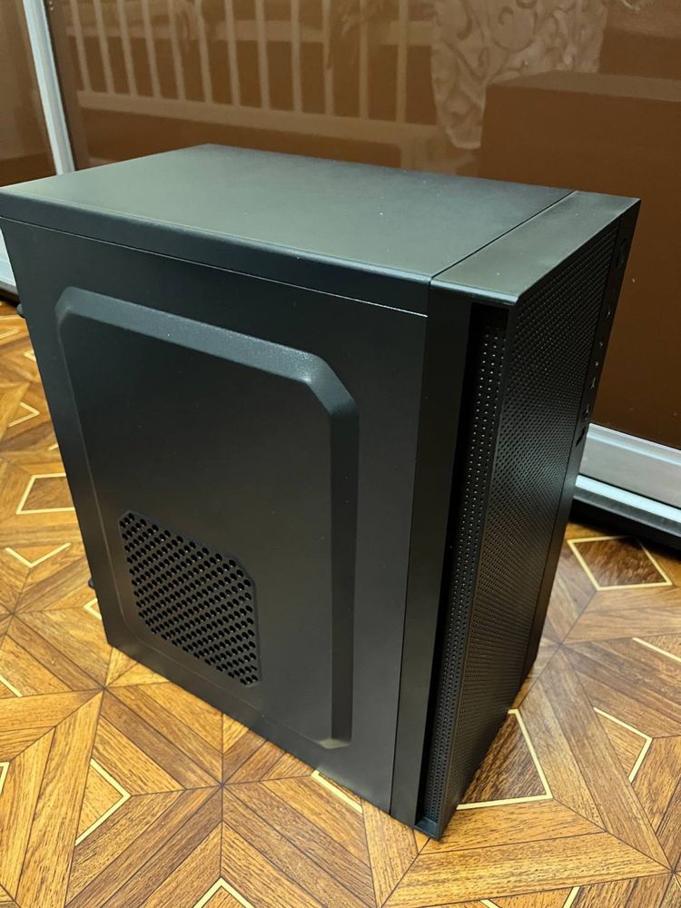 Ryzen 5 2400G, RX6600 8gb, 16gb DDR4, 250gb SSD ігровий компʼютер