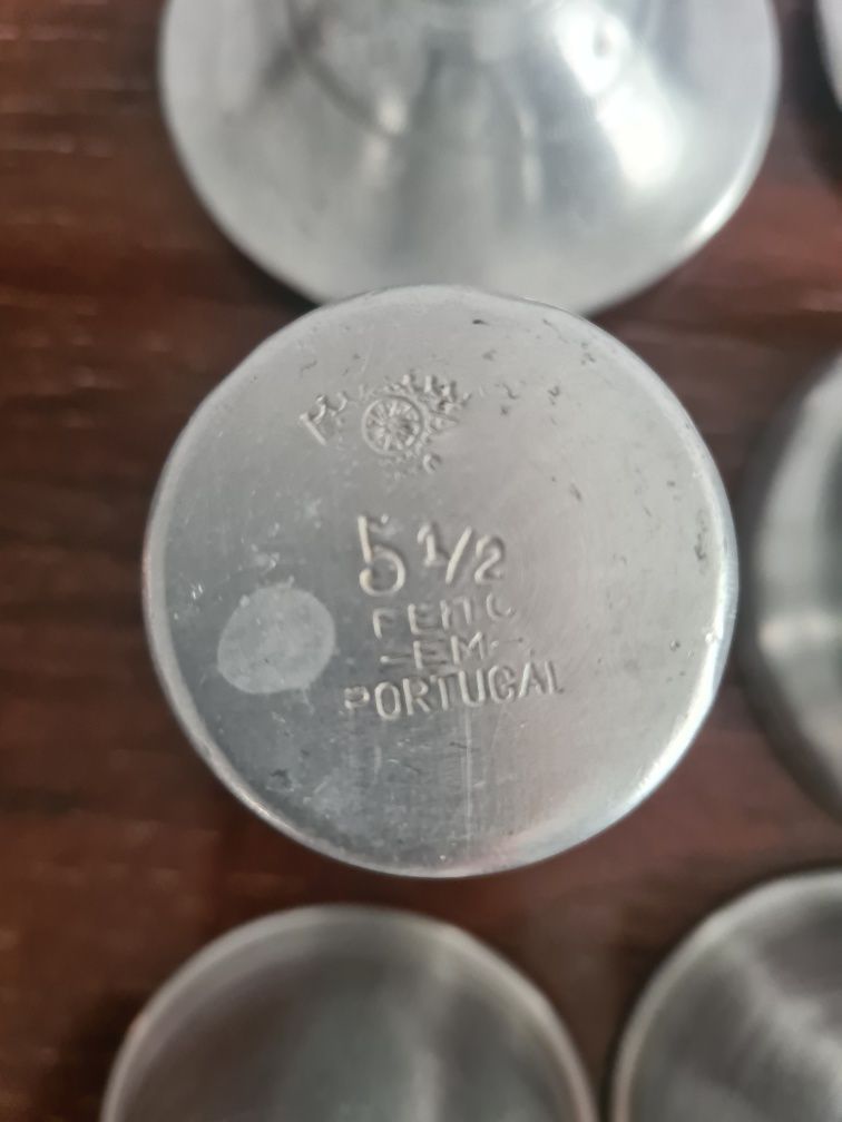 Conjunto de copos medidores em alumínio