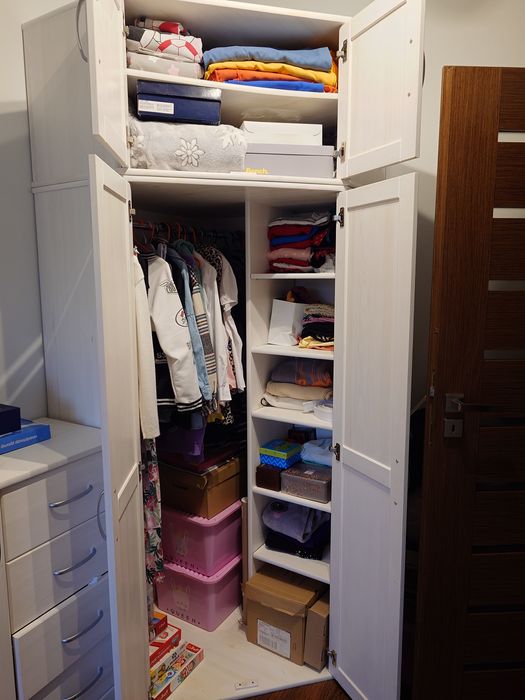 Meble zestaw do pokoju dziecięcego, młodzieżowe. Szafa, komoda, regał.