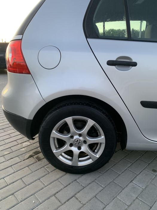 Гольф 5 1.6 МРІ 2006рік