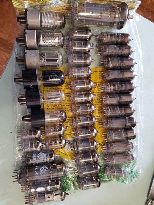 Радио лампы разные 6п14п и тд