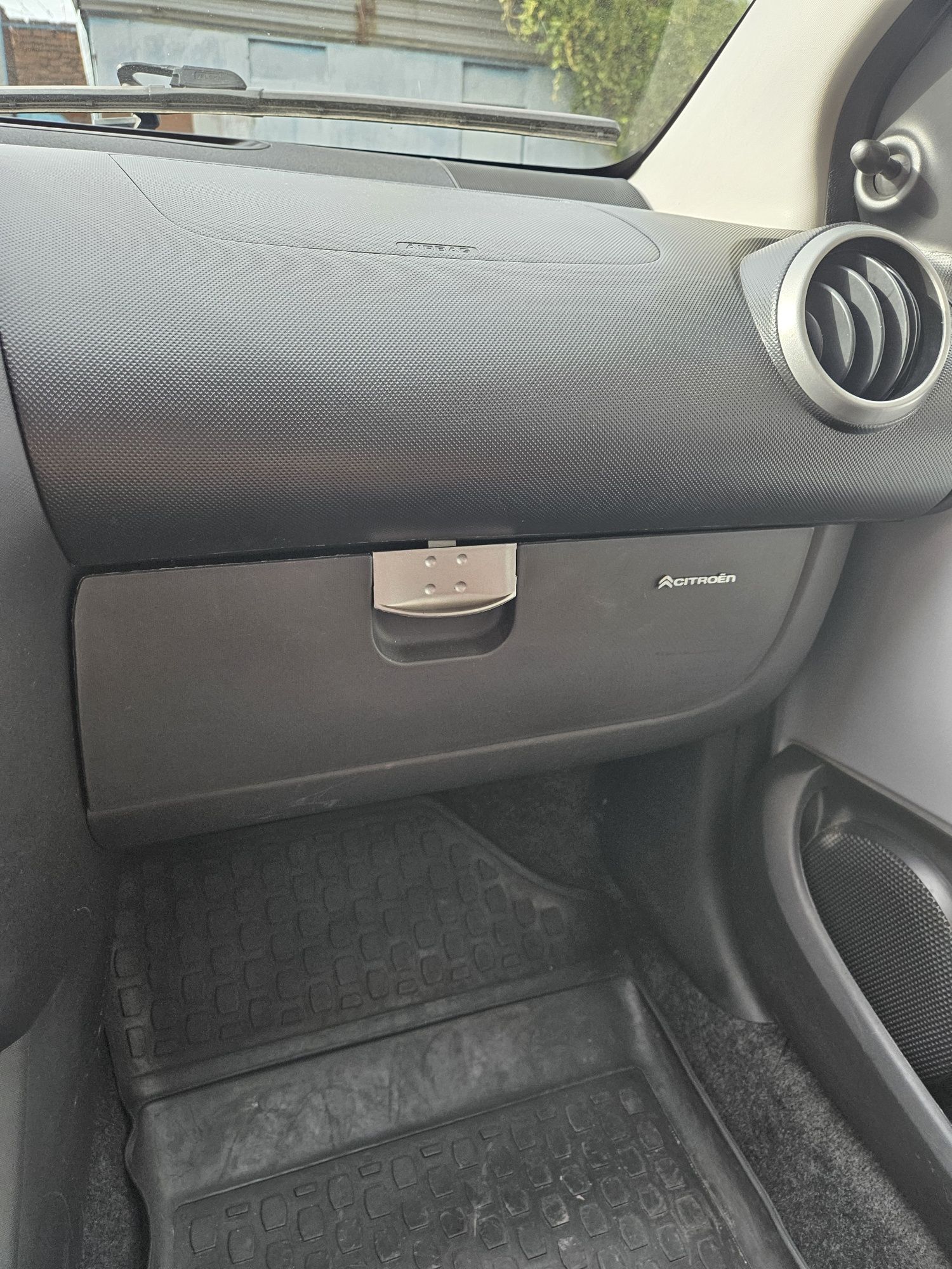 Продам Citroen C1