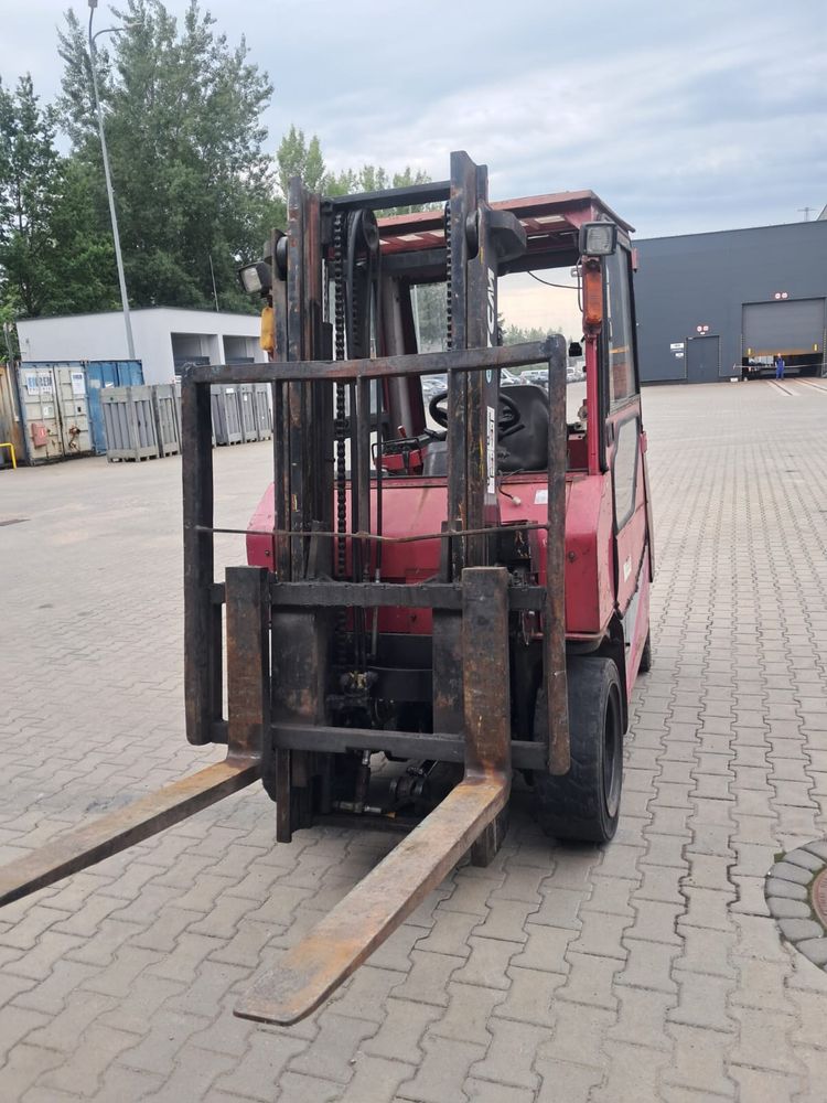 TCM Acroba wielokierunkowy czterokierunkowy Wózek widłowy Diesel