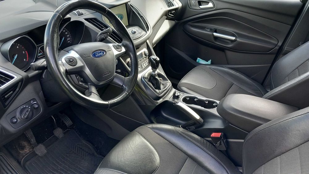 Ford Kuga 2,0 DTCi 4x4 , Duży wyświetlacz multimedialny , Polski salon