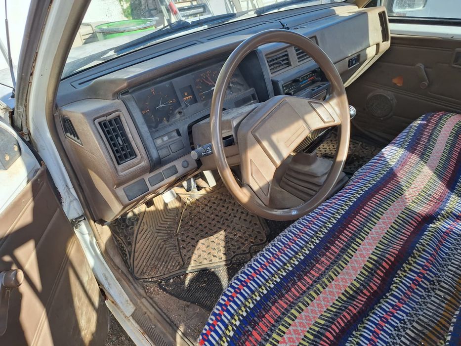 Carrinha caixa aberta 3 lugares