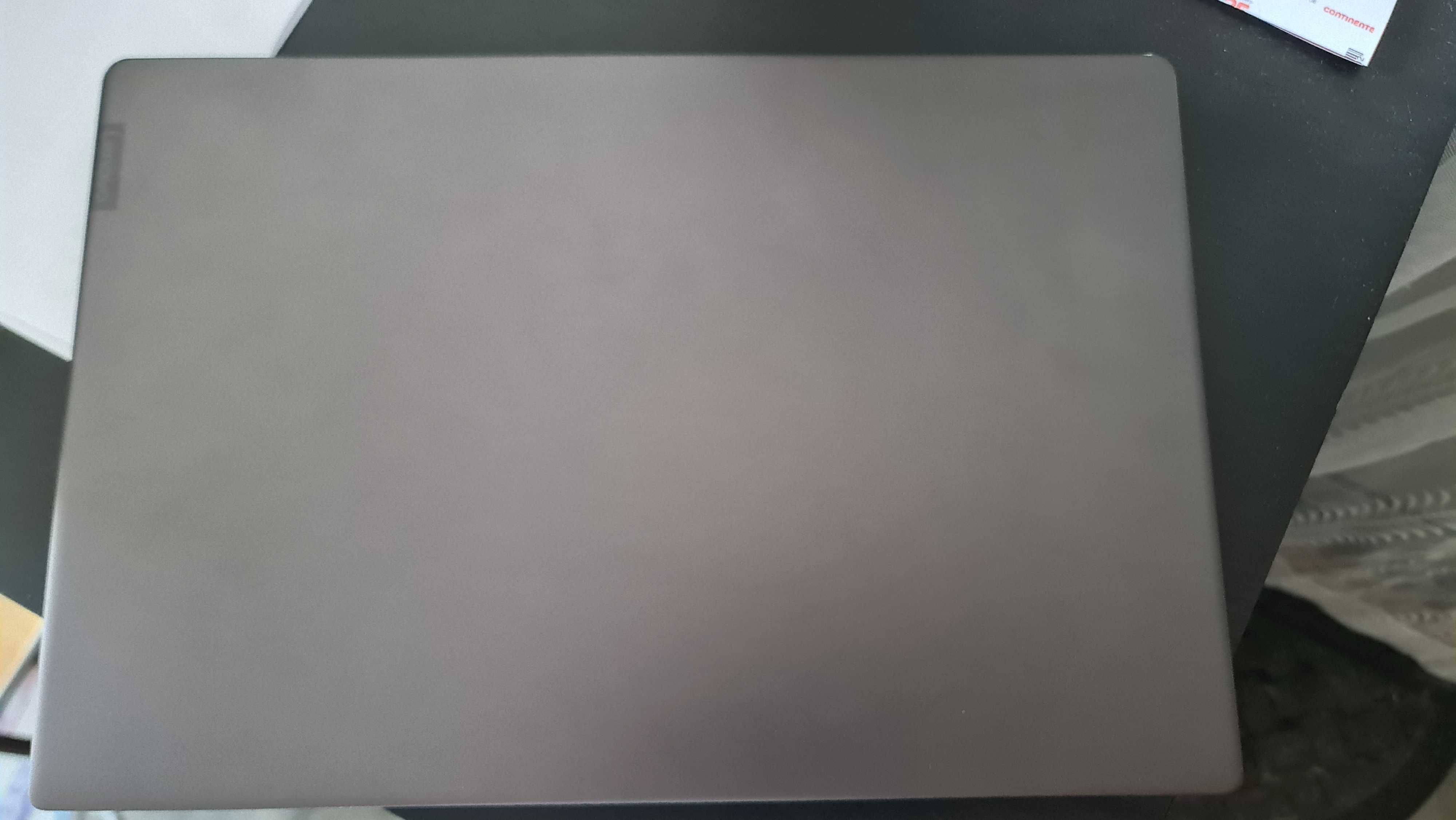 Portátil Lenovo 330S-15IKB (AMD Radeon 535)