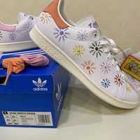 adidas  Stan  Smith  Pride.  Чоловічі  мокасини. Розмір 48 .