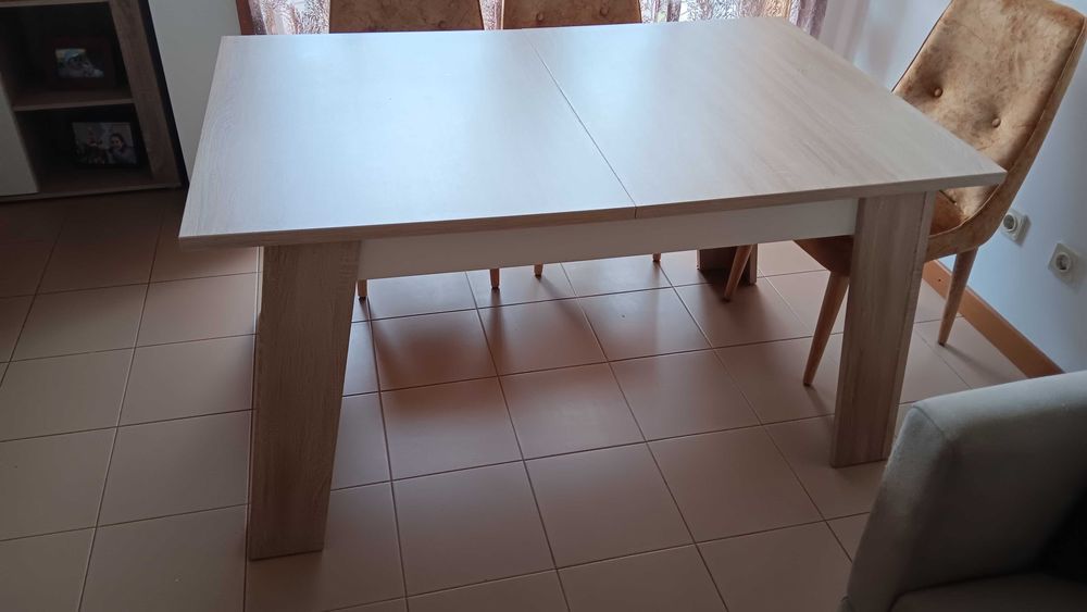 Mesa de jantar extensível