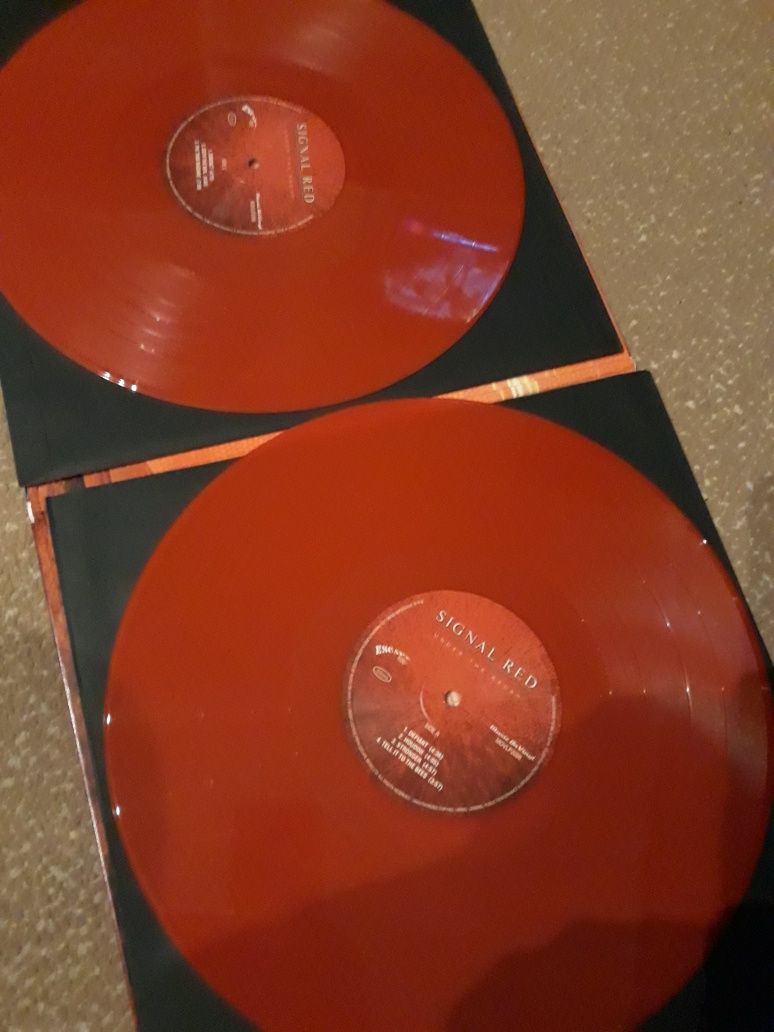SIGNAL RED- Under The Radar- Limited Edition 2 LP czerwone winyle. .