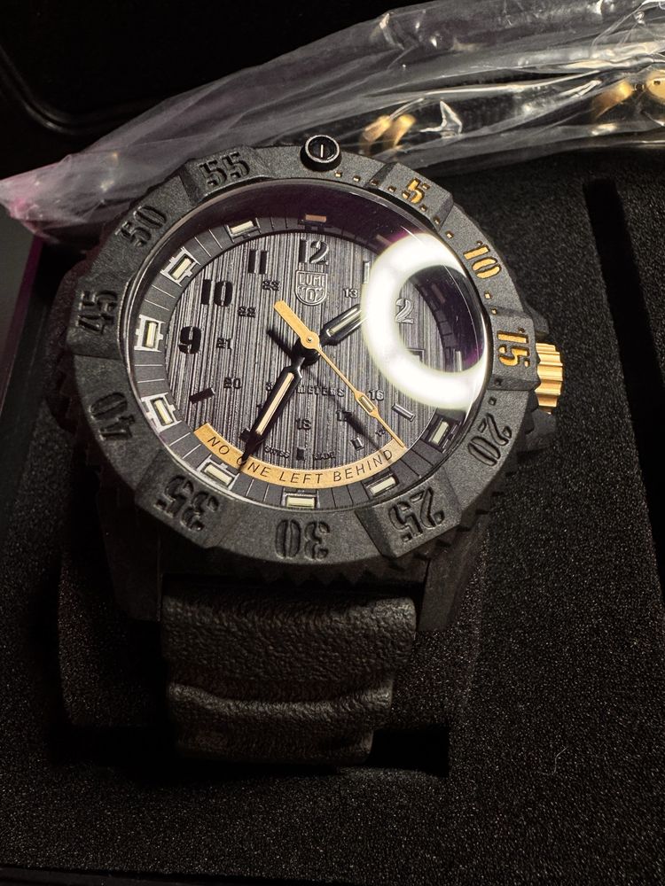 Продам годинник Luminox XS.3805.NOLB.SET