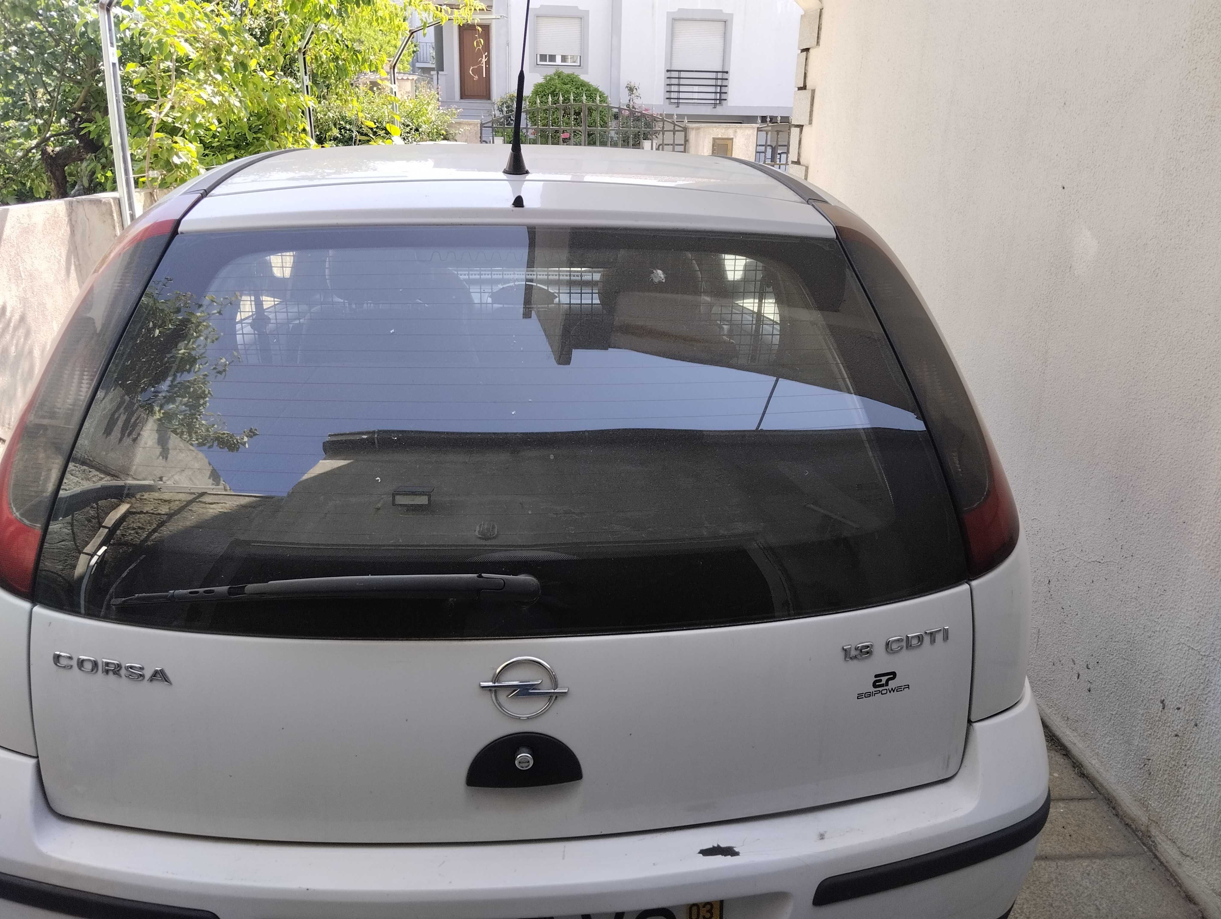 Opel corsa branco