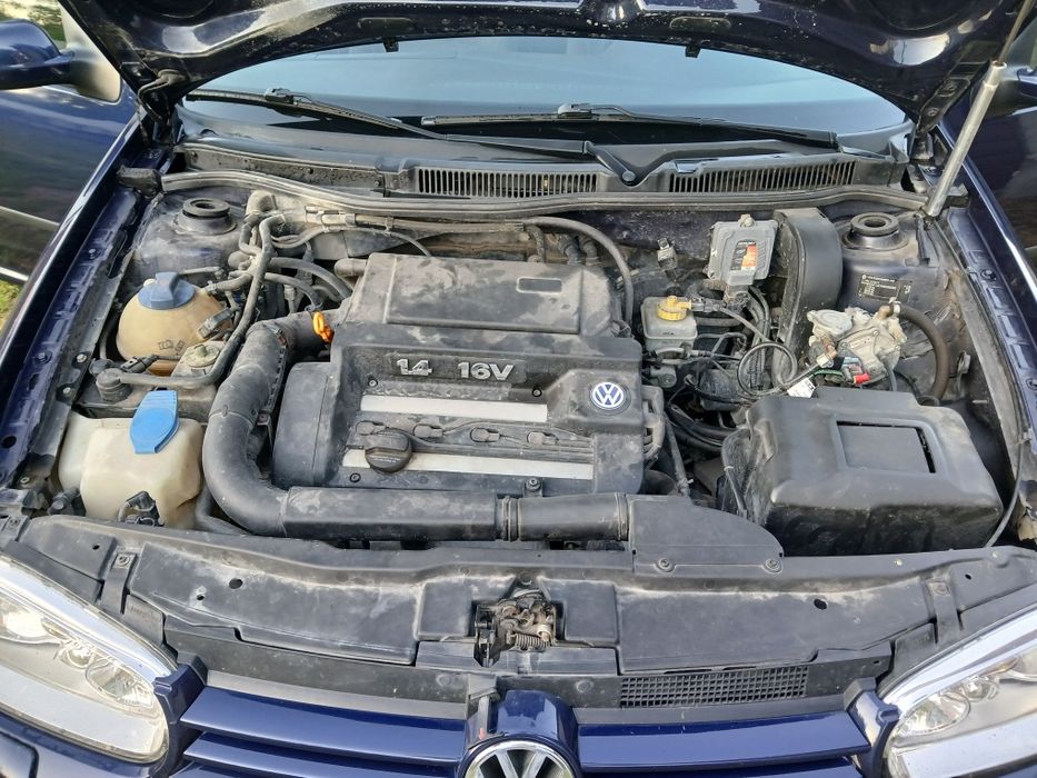 Гольф 4 2001року