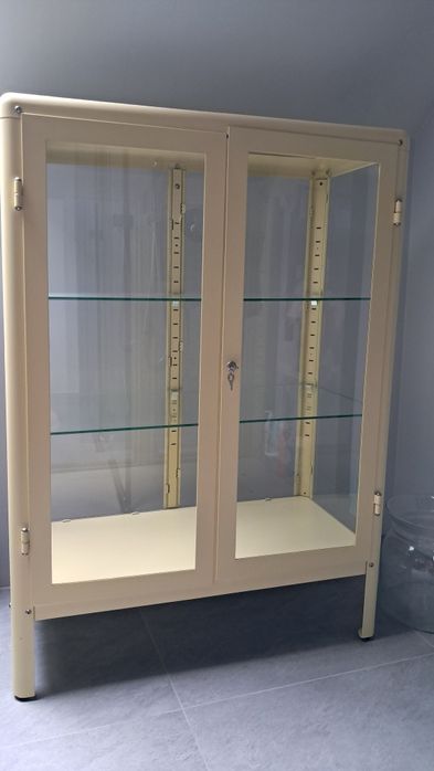 Witryna szklana kremowa