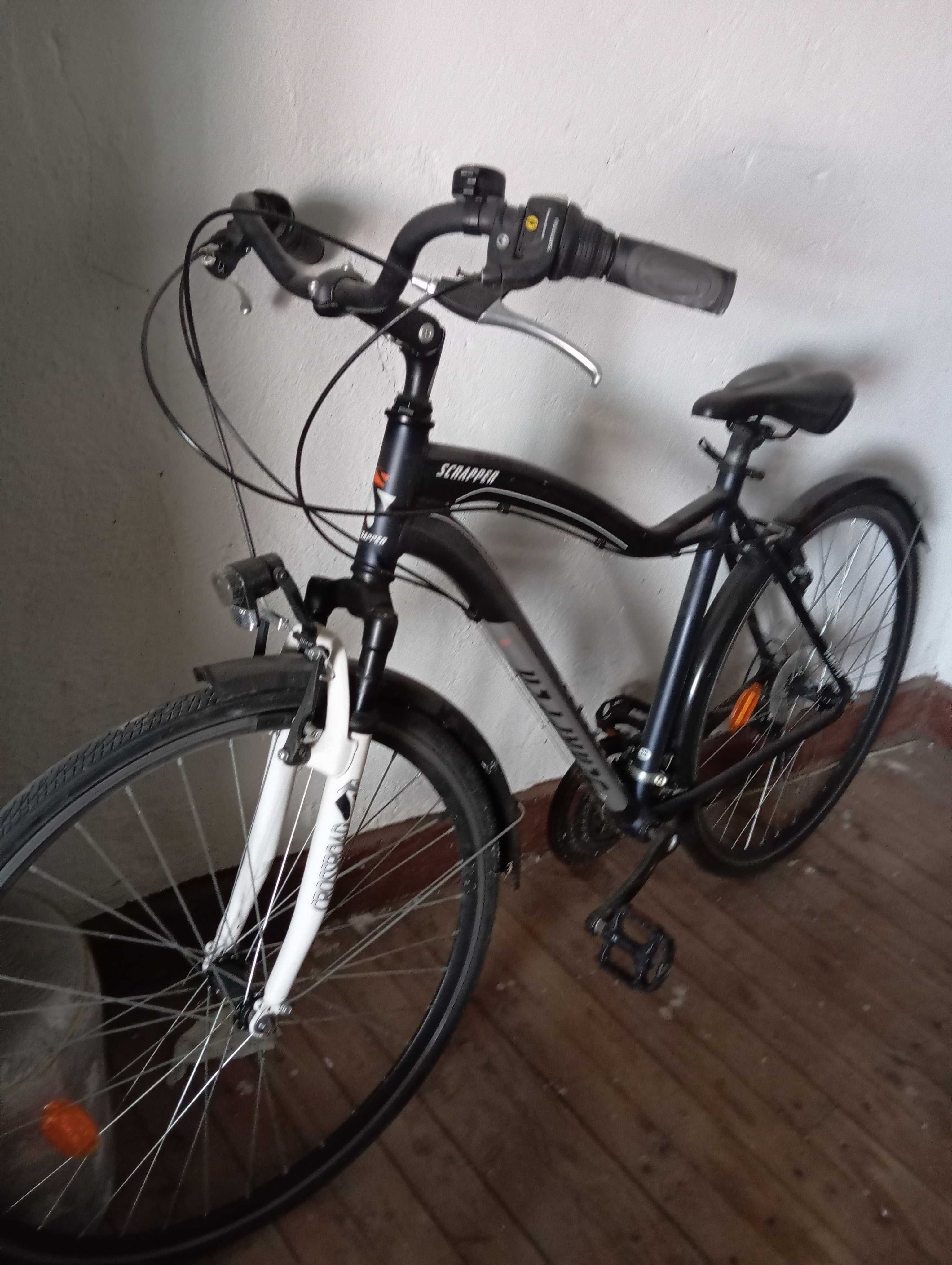 Bicicleta VTC SCRAPPER Crossroad 4.8 Preto
