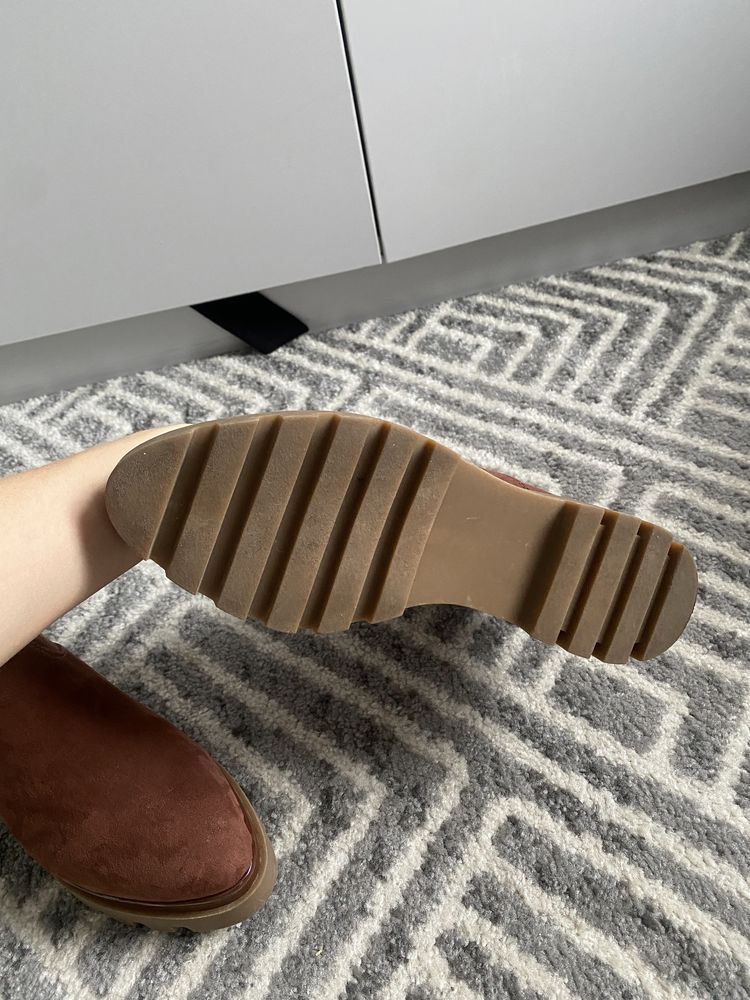 Buty DKNY rozmiar 40 wkladka 26 cm