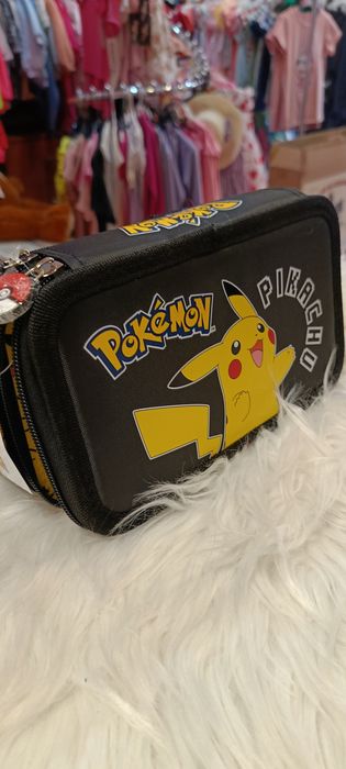 Piórnik Pokemon z wyposażeniem