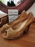 Sapatos salto alto