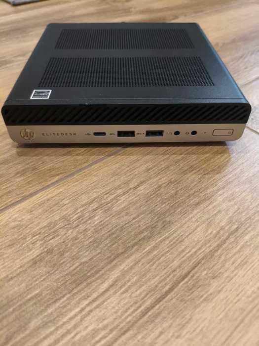 Komputer HP EliteDesk 705 G4 65W Desktop Mini PC, A52400G,256GB,16Gb