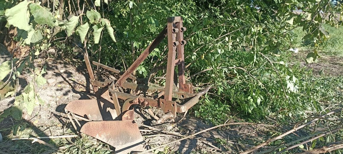 Pług do podorywki zabytkowy pług do orki 1958 r dwuskibowy